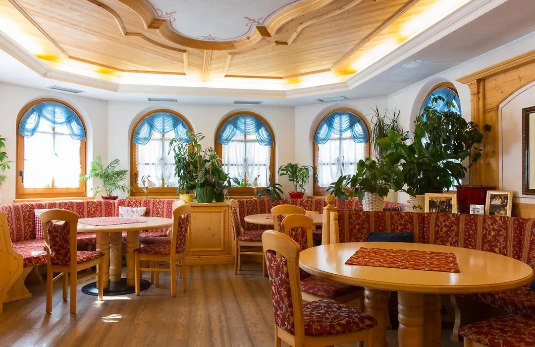 Hotel Cristina-1
