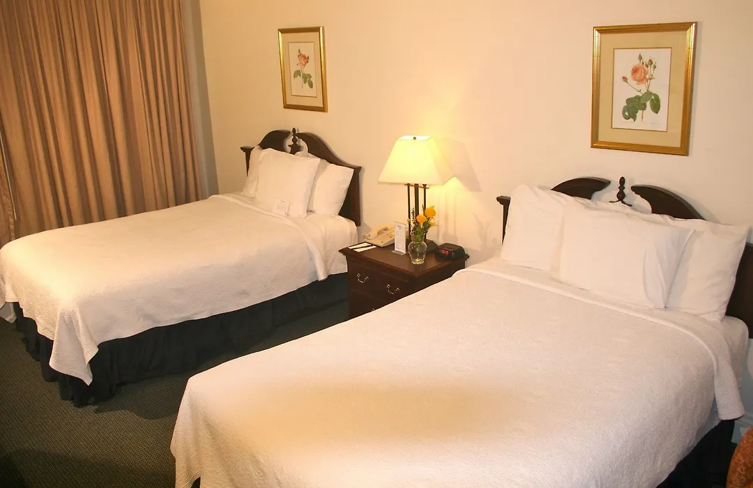 Salisbury Hotel-1