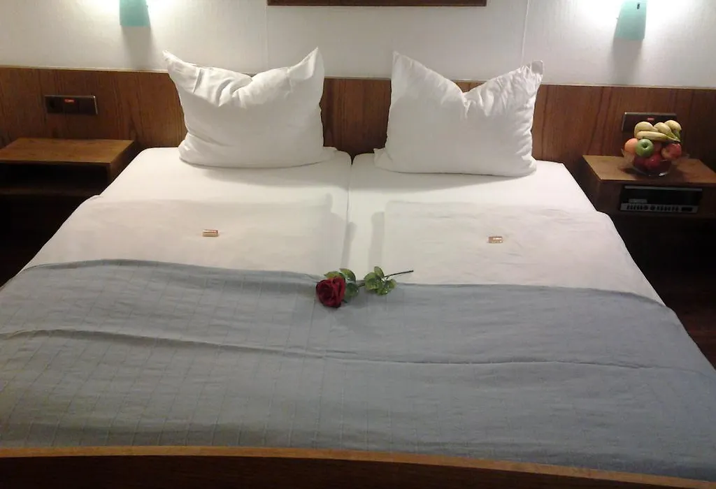 S&L Hotel Neuss-1