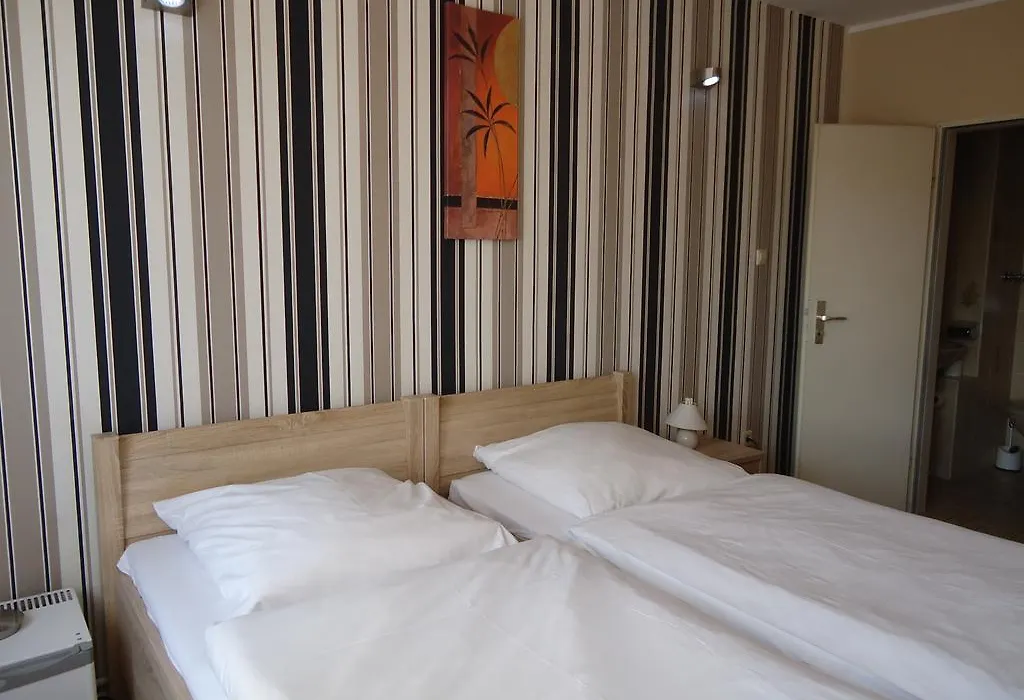 Hotel Am Schloss-1