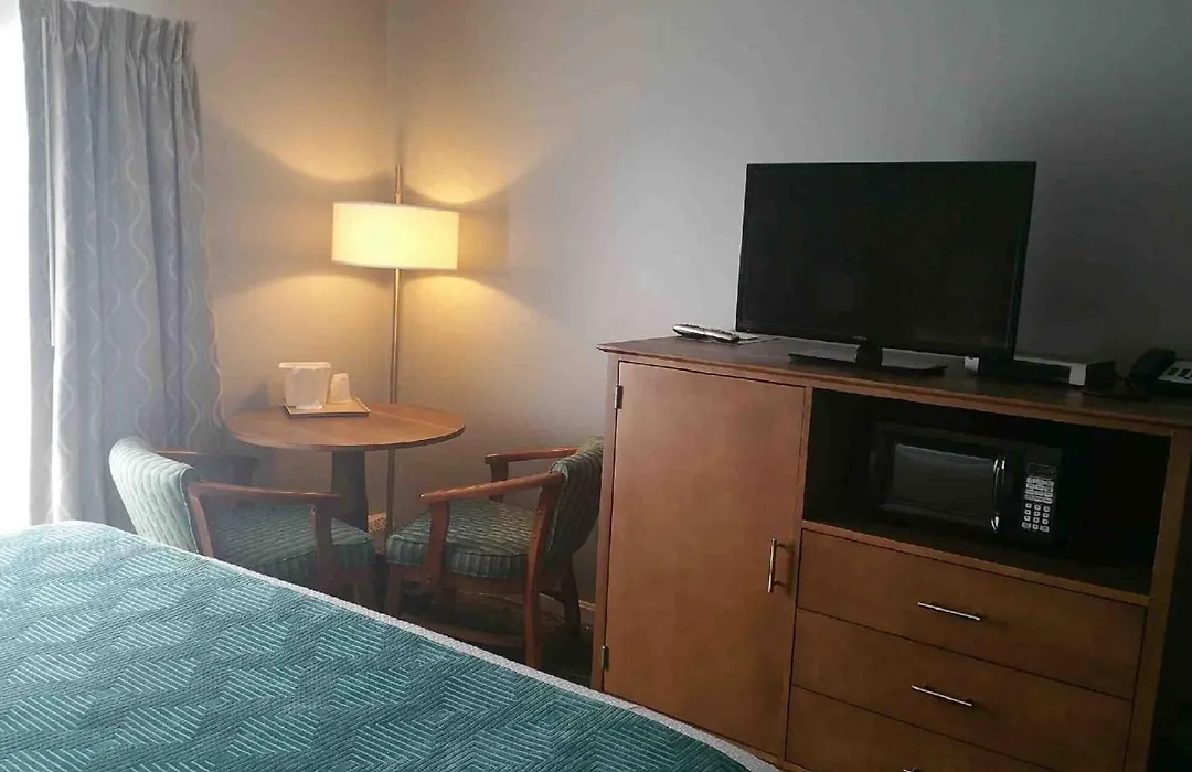 Hampton Village Inn-1