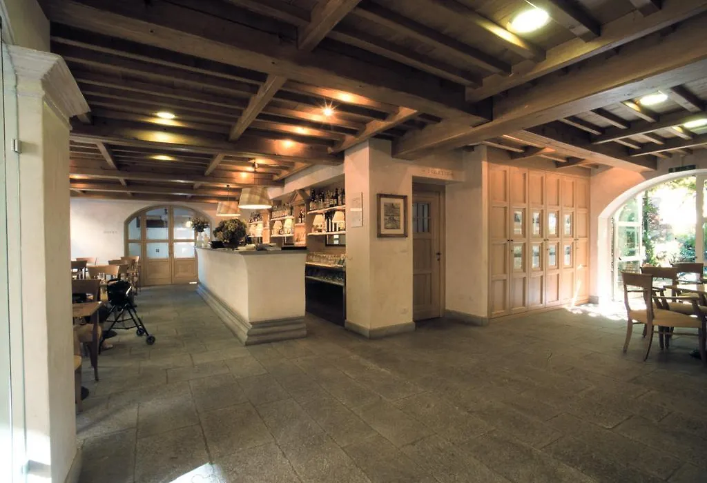 Hotel Margna-1