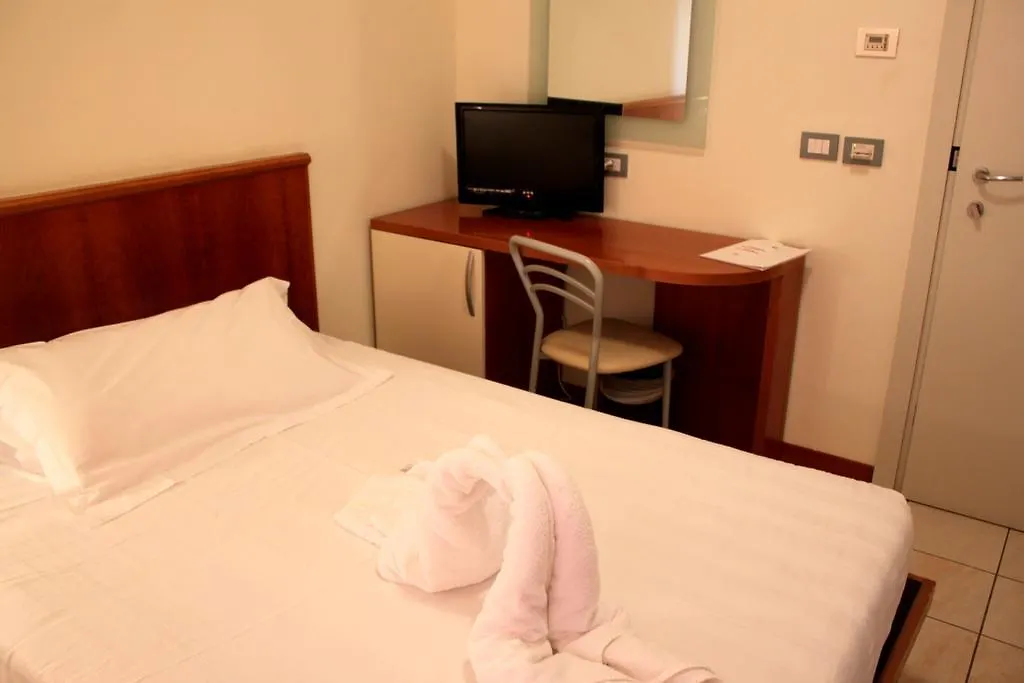 Leonardo Hotel-1