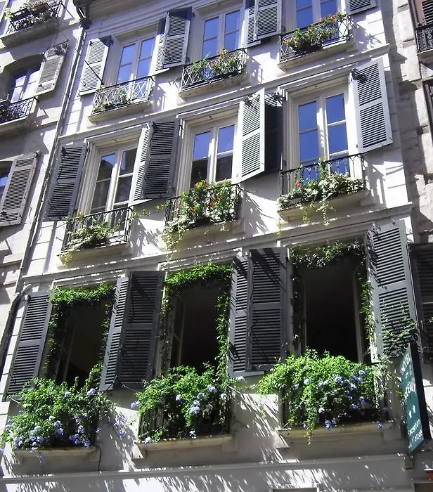 Hôtel des Arceaux-1