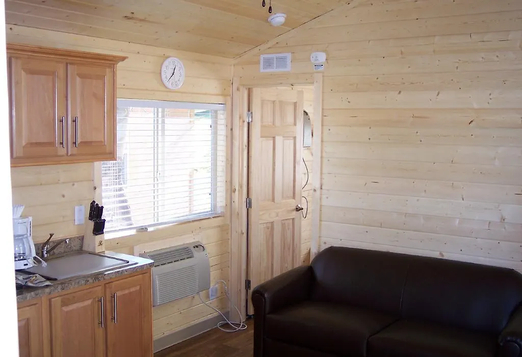 Russian River Camping Resort Cottage 9-1