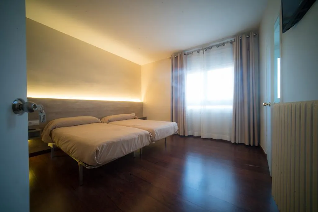 El Pi De Sant Just - Habitacions - Only Bed-1