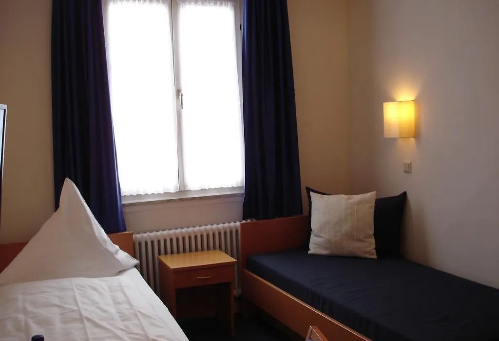 Rhein-Hotel-1