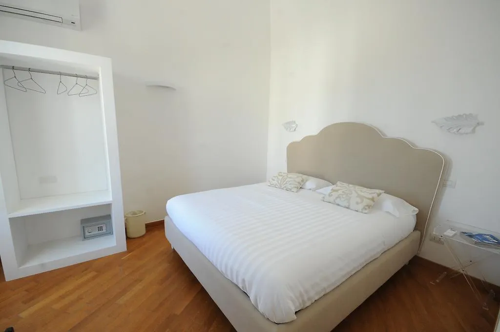Maremaris B&B-1