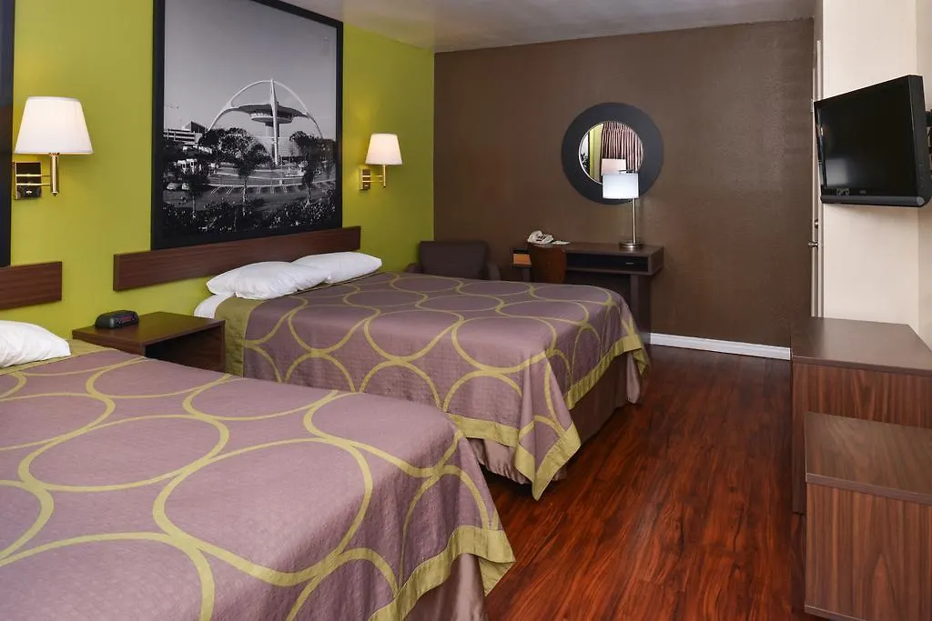 Super 8 by Wyndham Los Angeles/Alhambra-1
