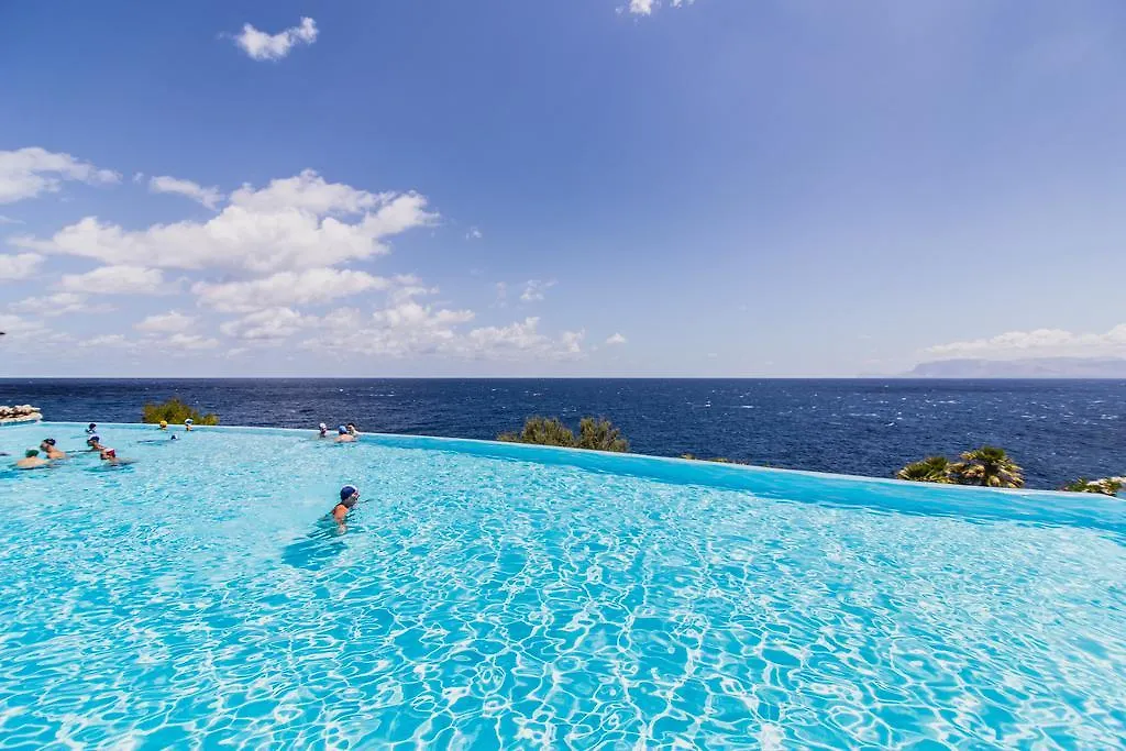 Calampiso Resort-1