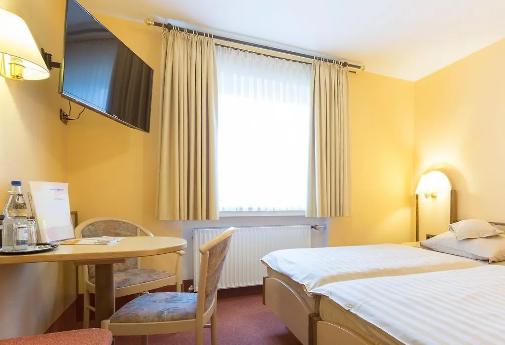Stadt-gut-Hotel Siegboot-1