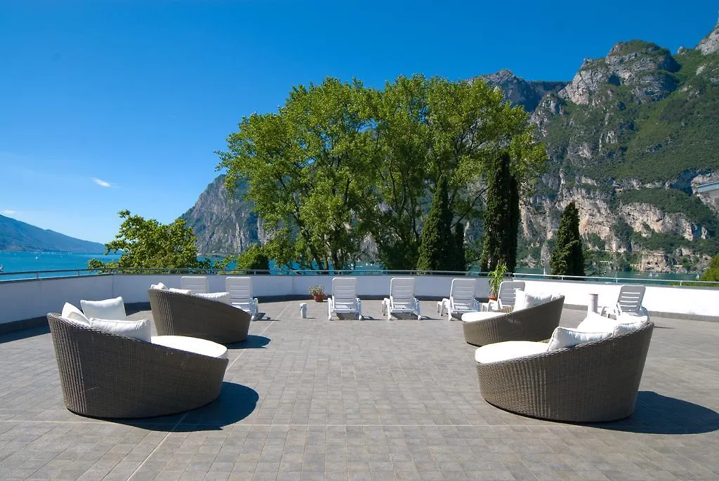 Hotel Oasi Wellness & Spa-1