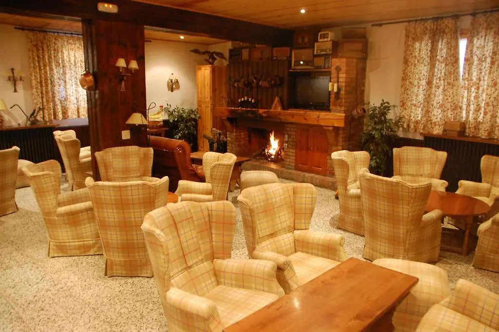 Hotel Roya-1