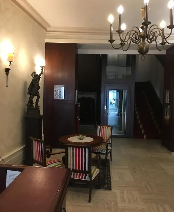 Hotel Des 3 Marchands-1