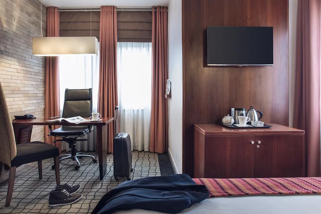 Townhouse Hotel-1