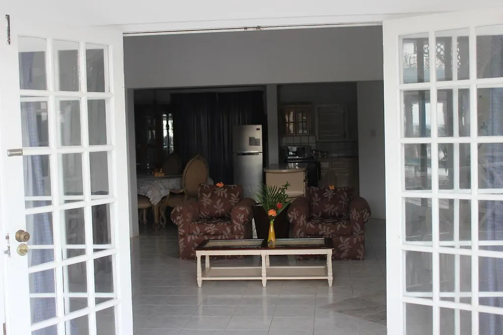 Beachcomber Club Resort-1
