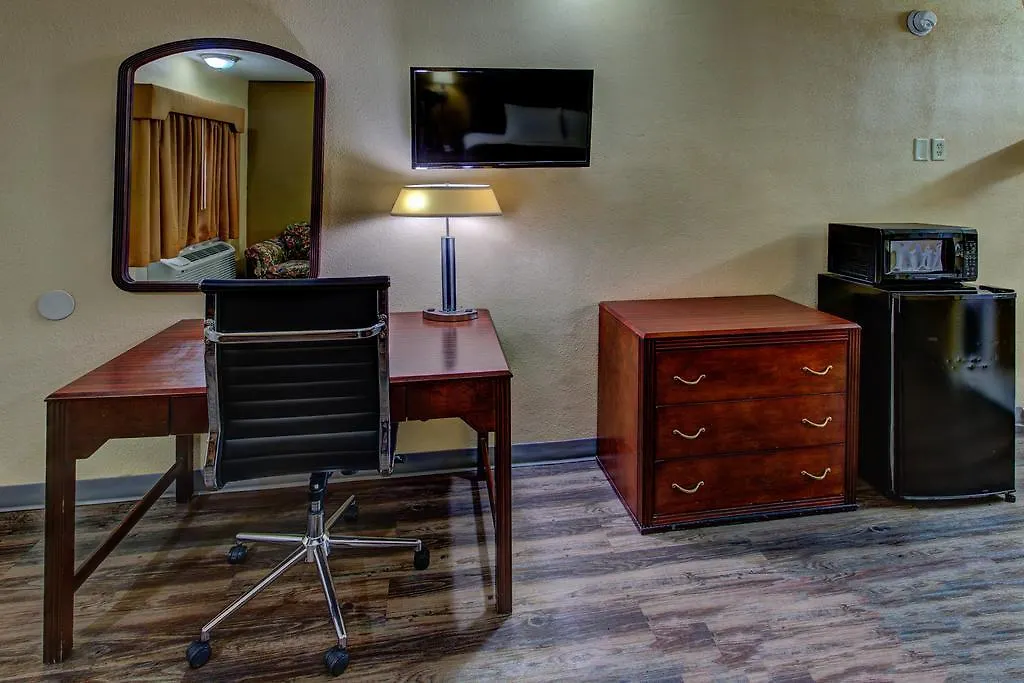 Kingsway Inn Corsicana-1