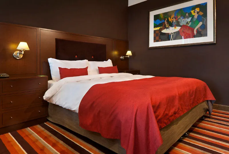 Best Western Plus Grand Winston-1