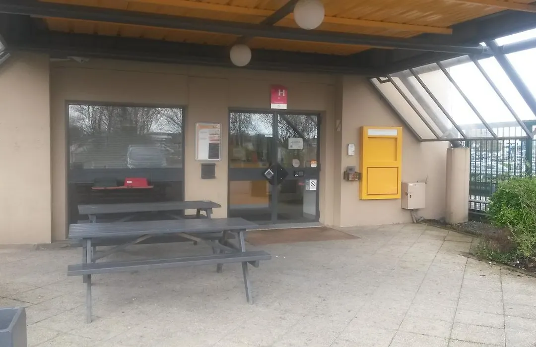hotel F1 Dunkerque Centre Saint Pol sur Mer-1