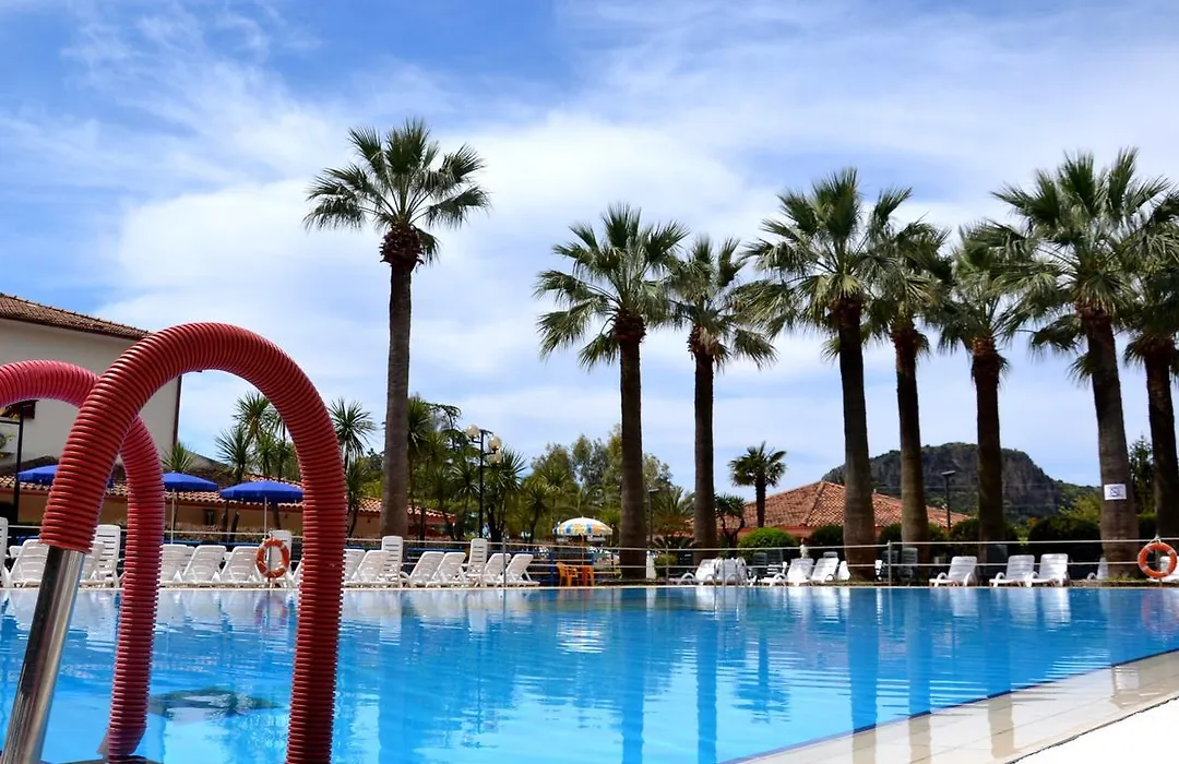 Villaggio Turistico La Mantinera - Hotel-1