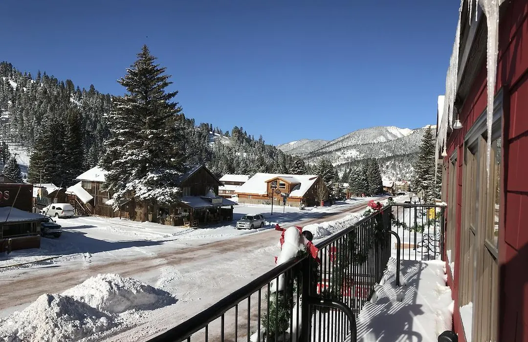 The Lodge At Red River-1
