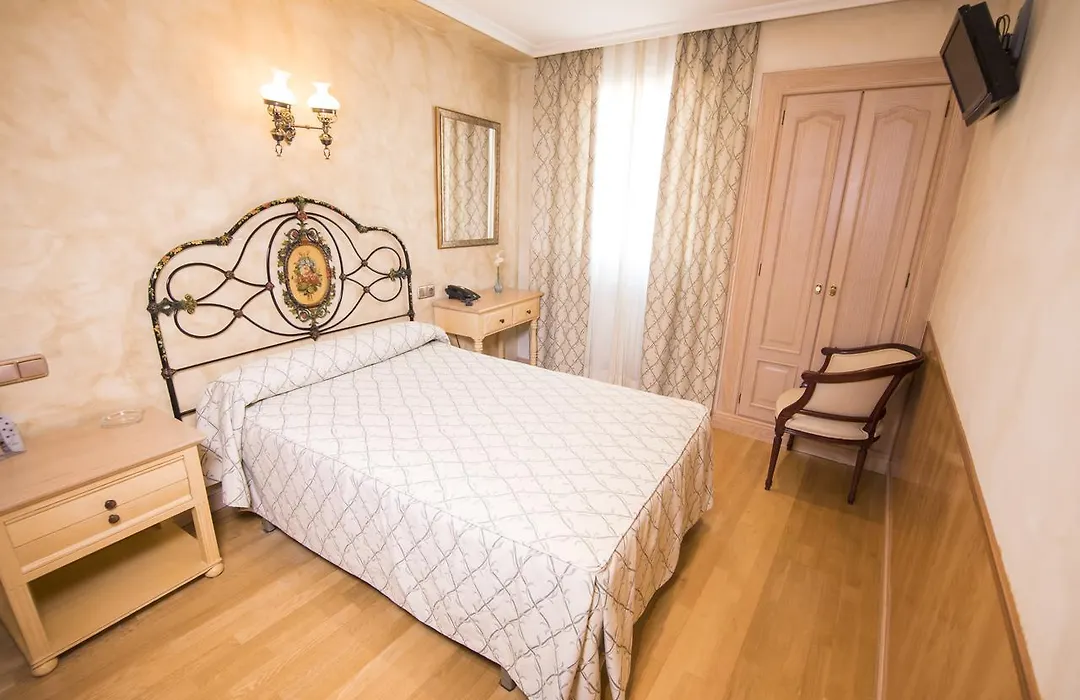 Hotel Julia-1