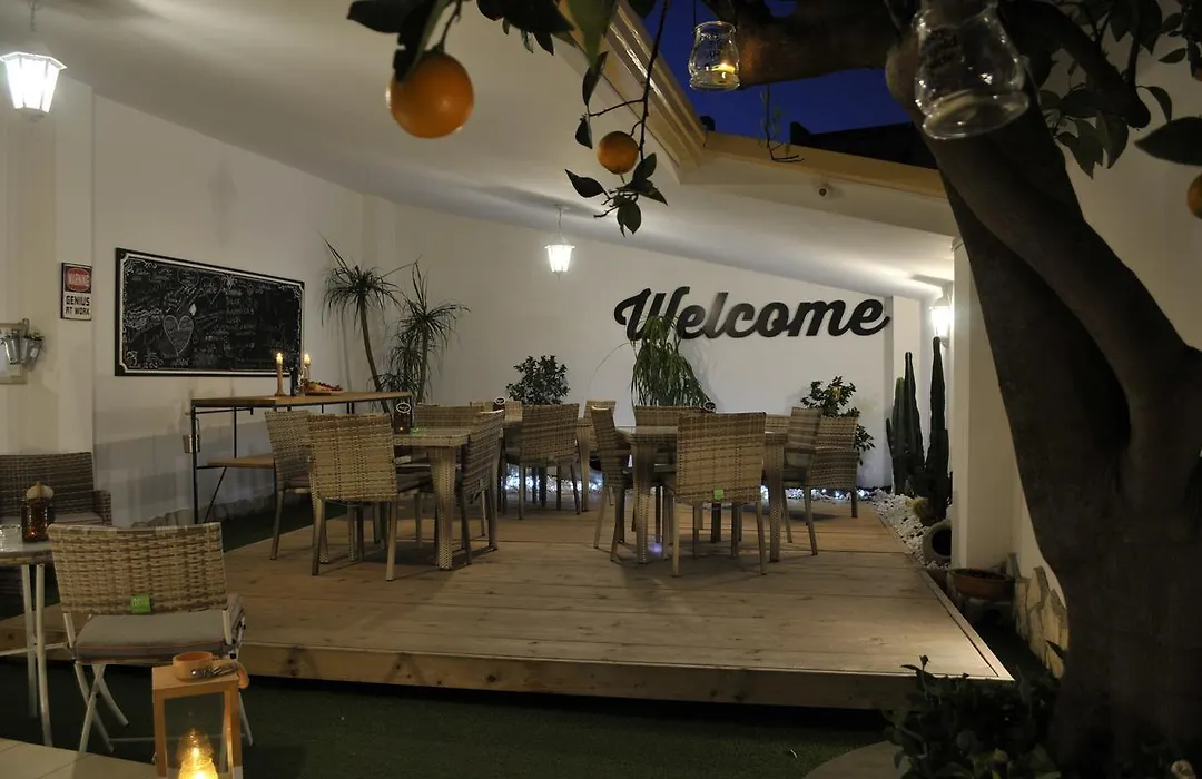 V&V Suite & Breakfast-1