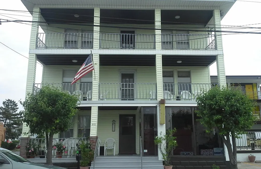 Sunflower Motel-1