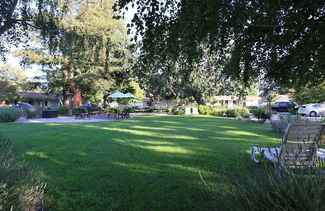 Meadowlark Inn-1
