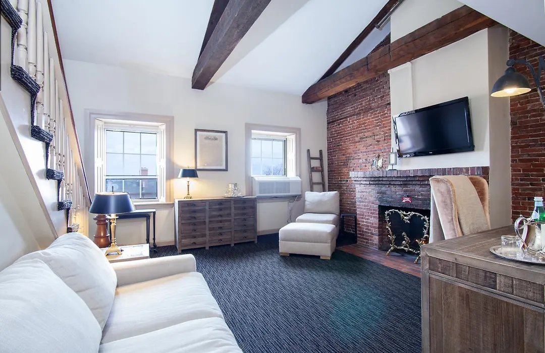 Garrison Inn-1