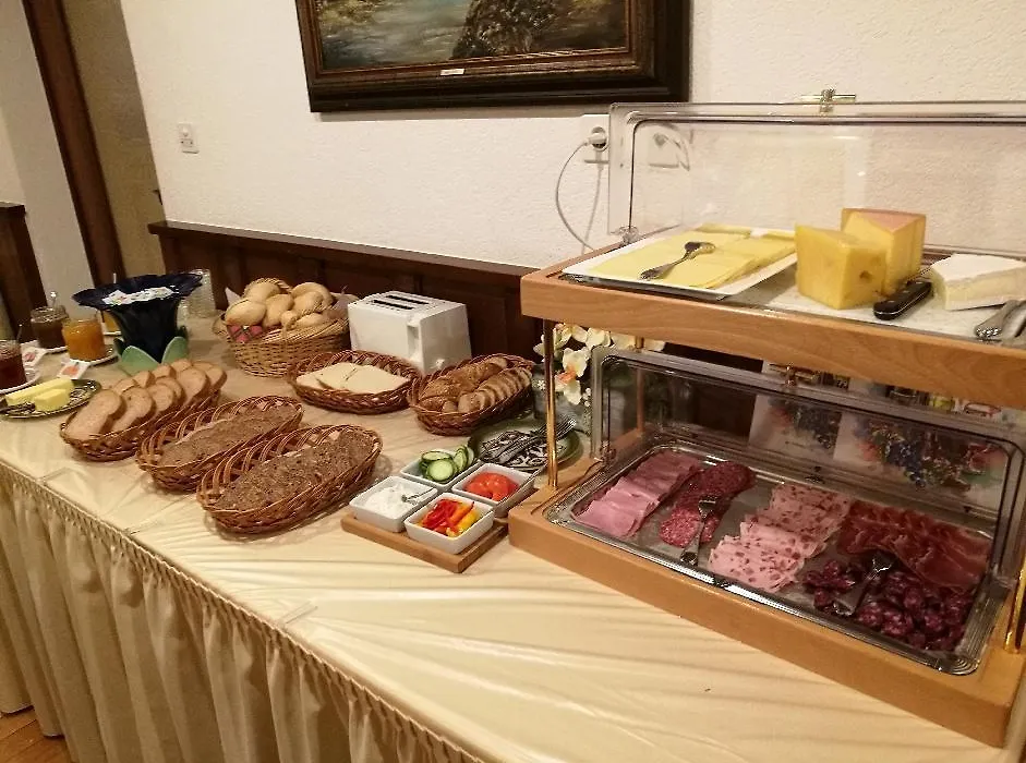 Hotel Monte-Moro-1