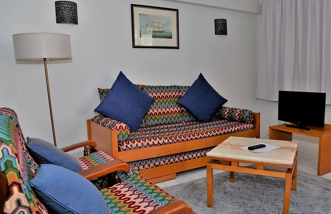 Apartamentos Turisticos Lindomar-1