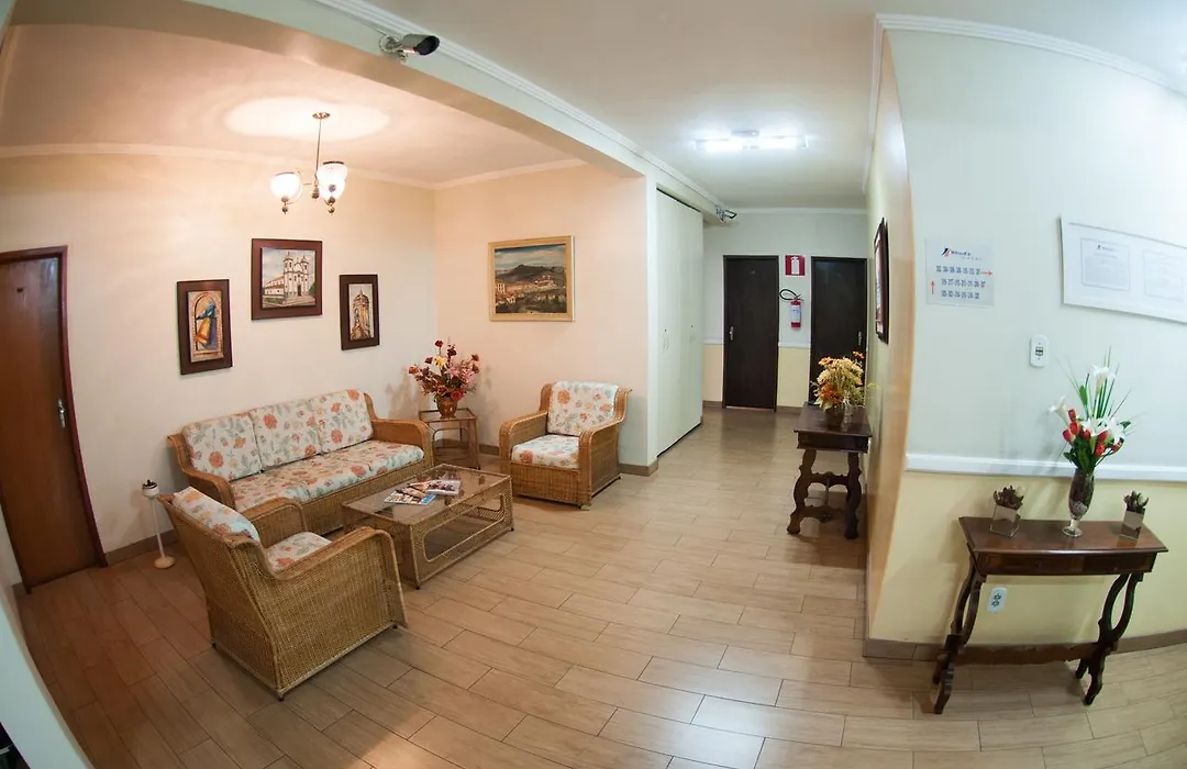 Rhud'S Hotel-1