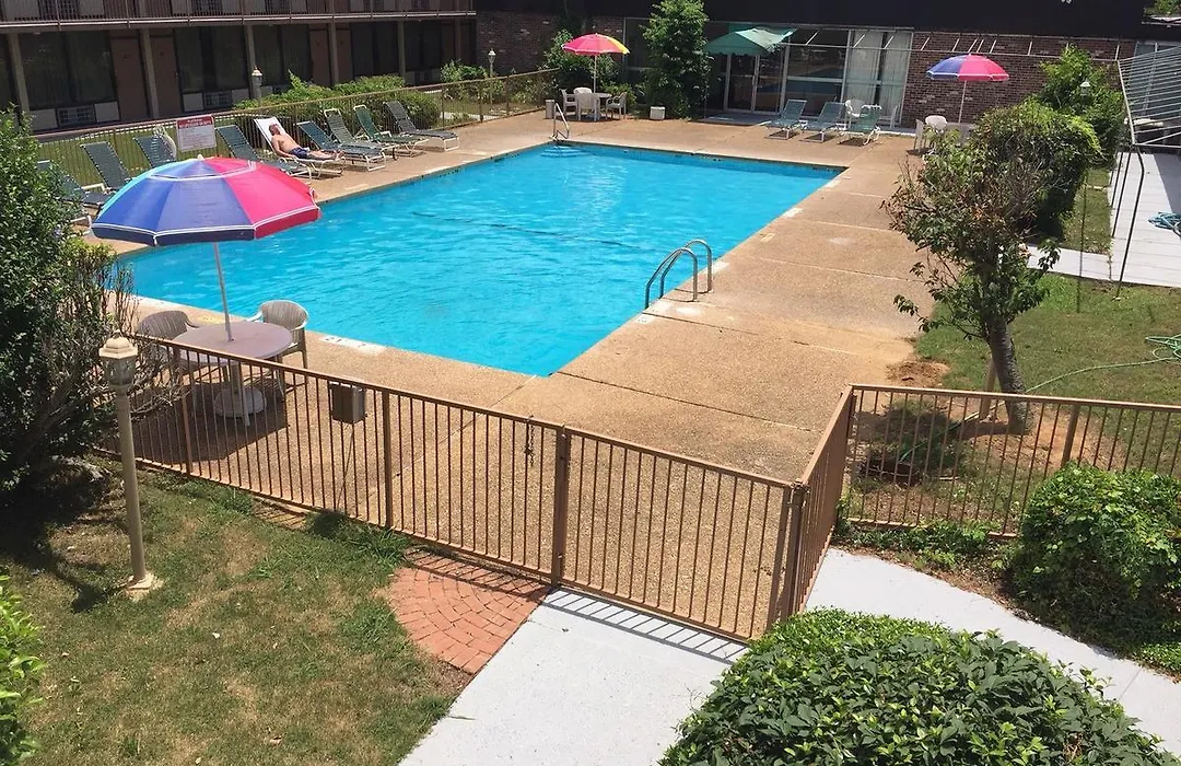 Columbus Inn & Suites-1