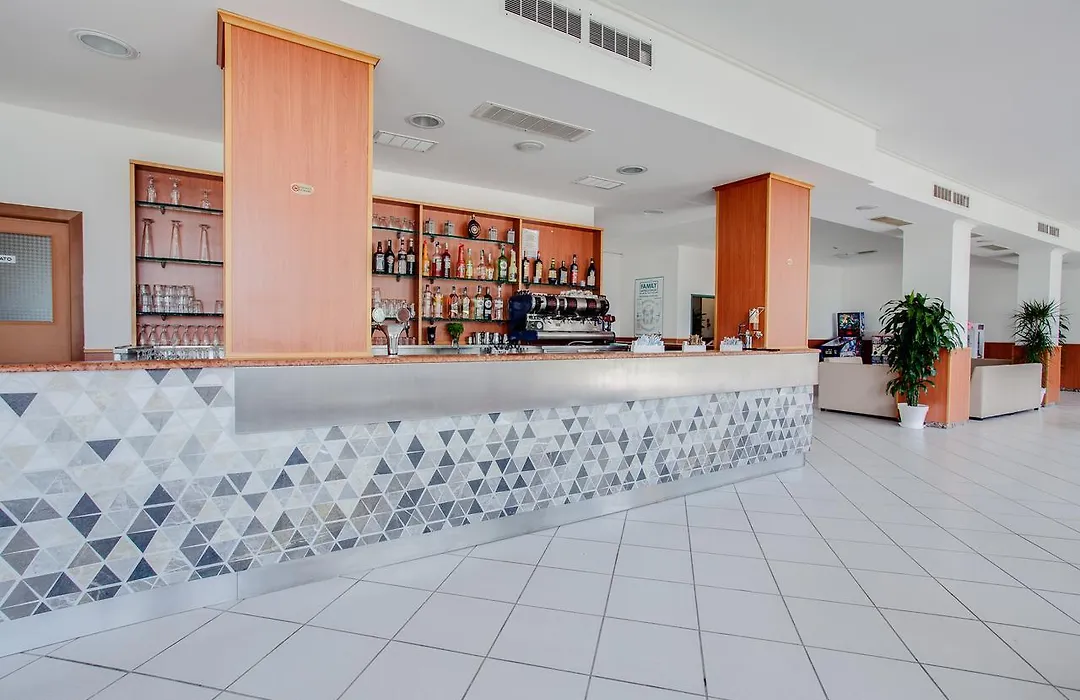 Fabilia Family Hotel Lido di Classe-1