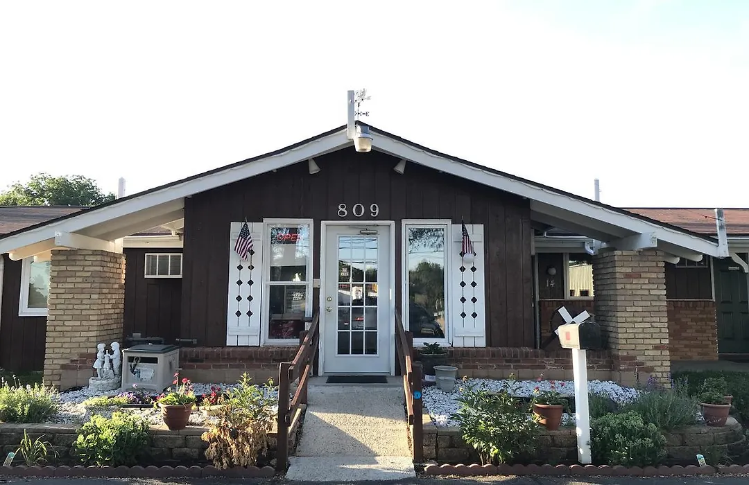 Spinning Wheel Motel-1