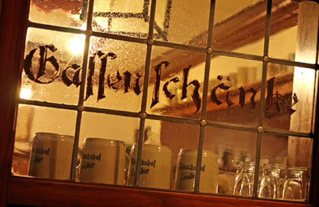 Traditionsgasthof Gruener Baum-1