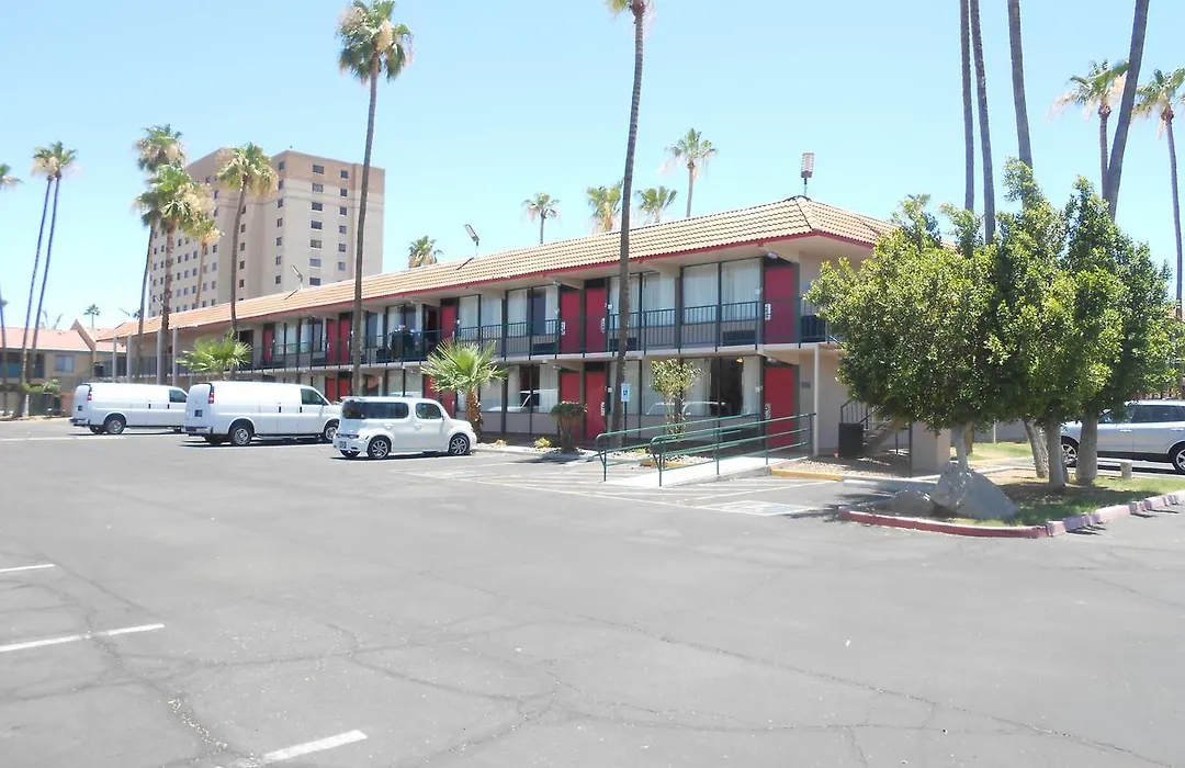 Ramada By Wyndham Mesa Downtown-1