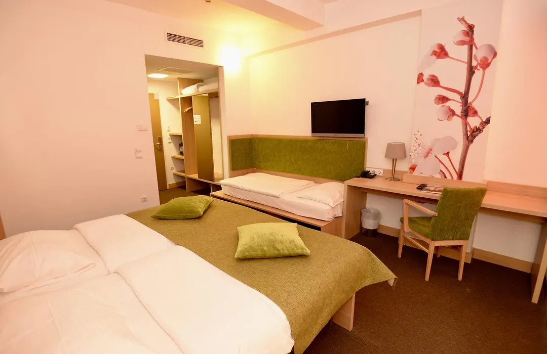 Hotel Rebro-1