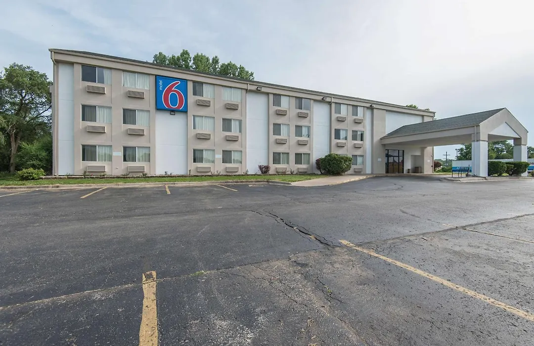 Motel 6-Lawrence, Ks-1