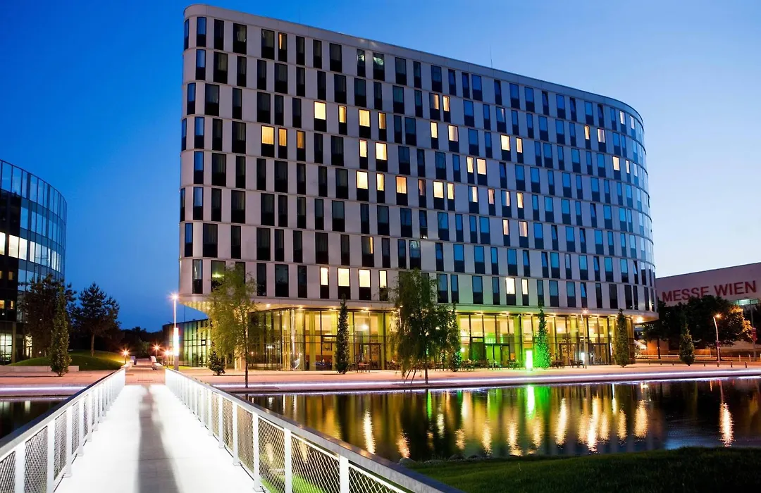 Courtyard By Marriott Vienna Prater/Messe-1