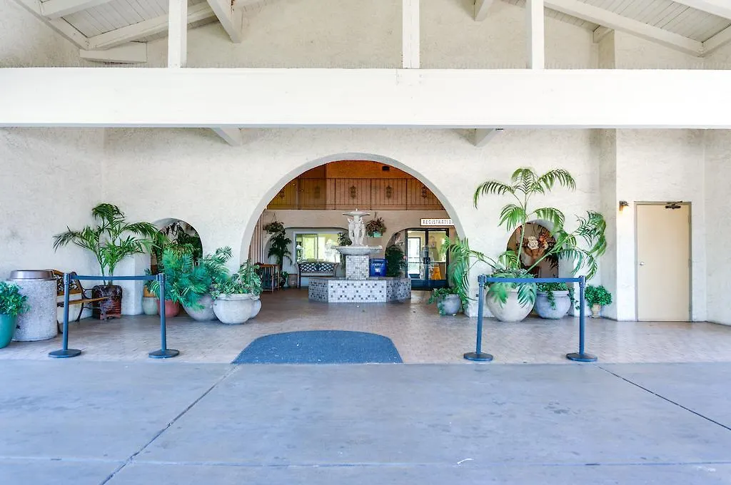 California Suites Hotel-1
