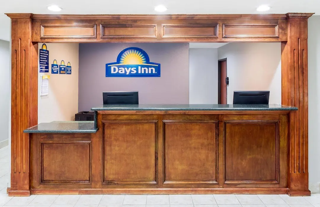 Days Inn By Wyndham Galliano La-1