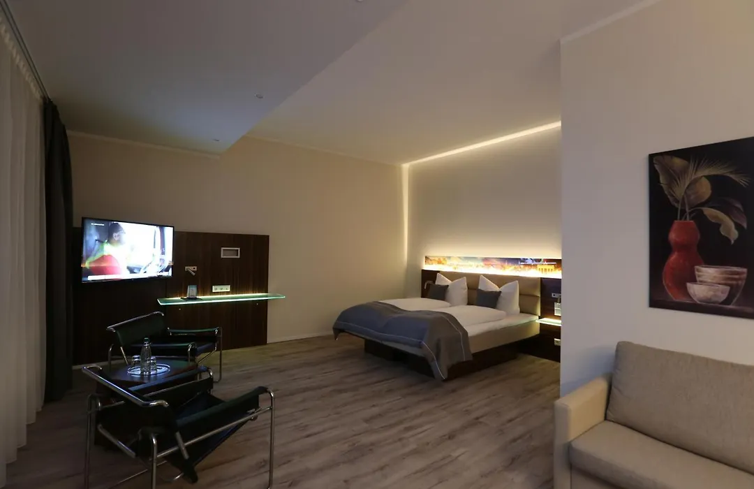 Hoteltow-1