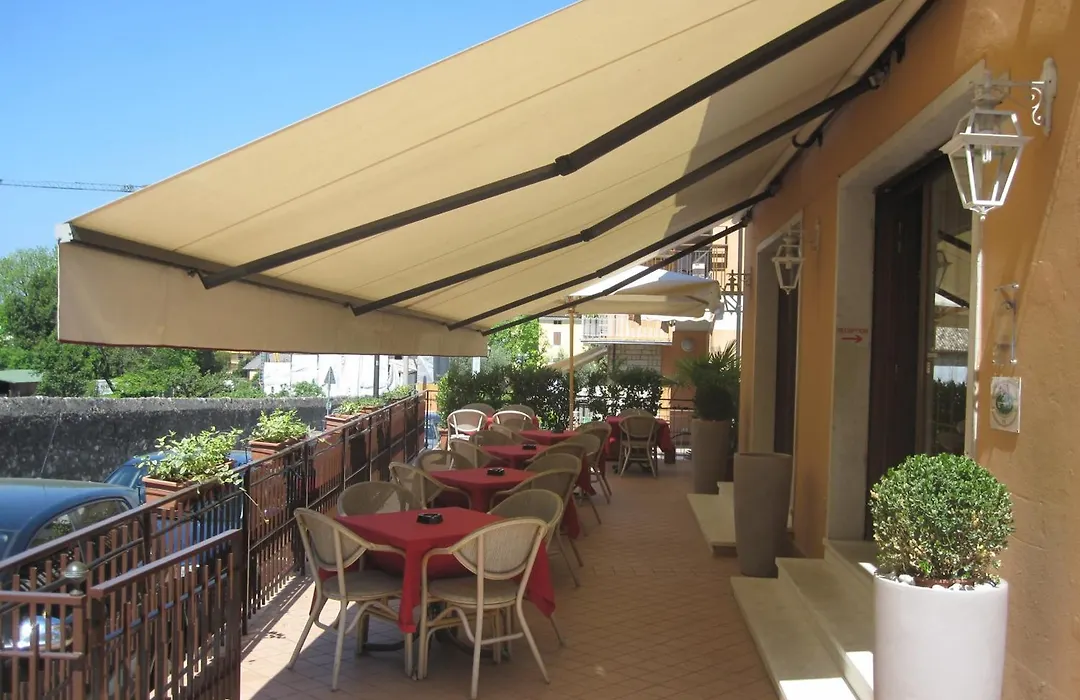 Hotel Benacus-1