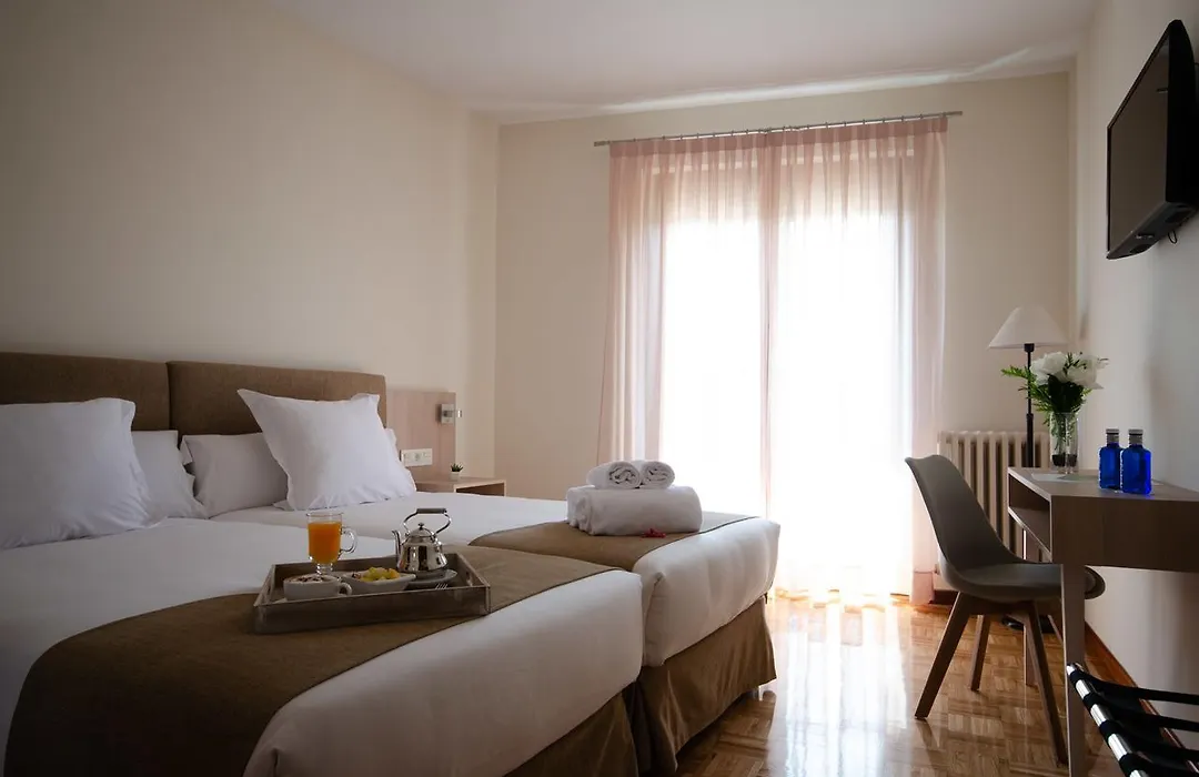 Hotel Puerta Ciudad Rodrigo-1