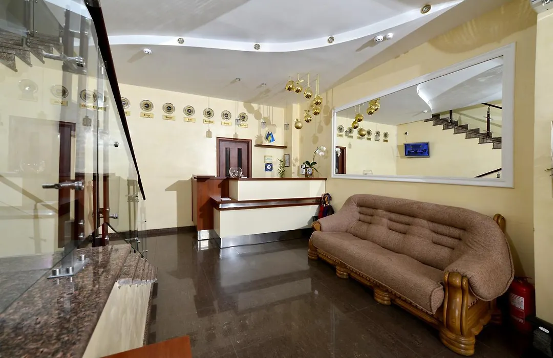 Light Hotel & Hub-1