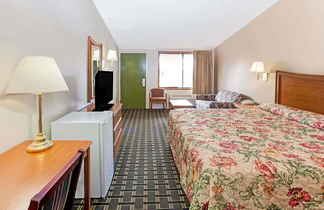 Knights Inn Cartersville-1