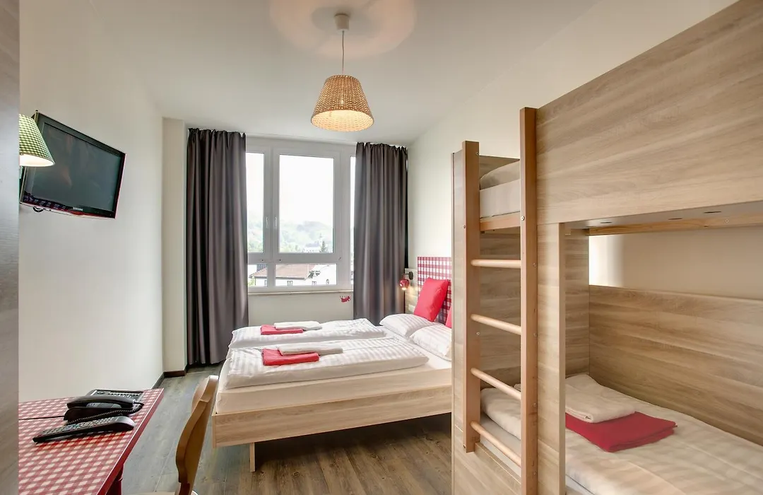 Meininger Hotel Salzburg City Center-1