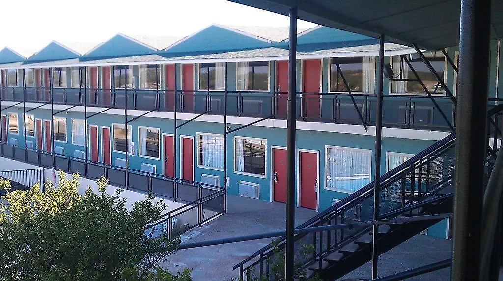 Flagship Inn-1
